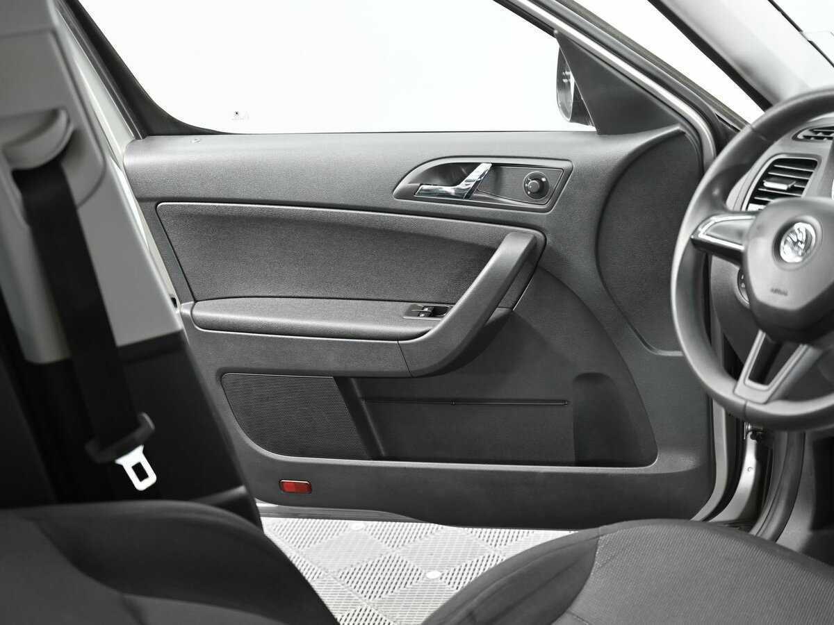 Skoda Yeti б/у, 2017, Автоматическая. Фото: #5