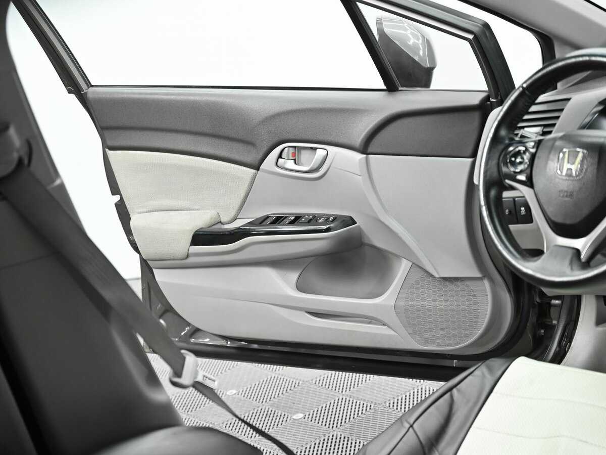 Honda Civic б/у, 2012, Автоматическая. Фото: #6