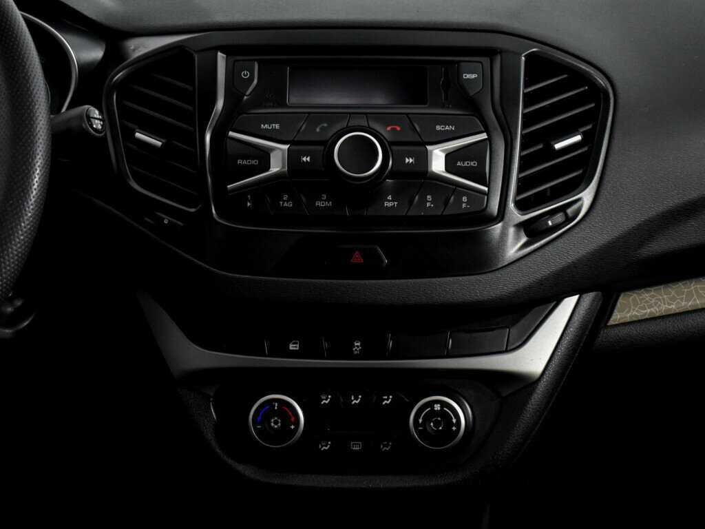 Lada (ВАЗ) Vesta б/у, 2016, Механическая. Фото: #14