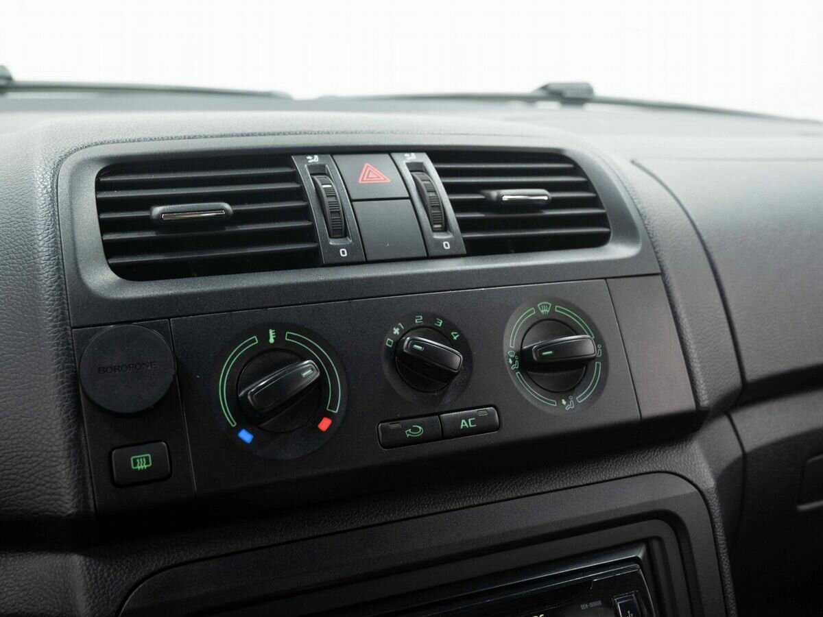 Skoda Fabia б/у, 2013, Механическая. Фото: #17