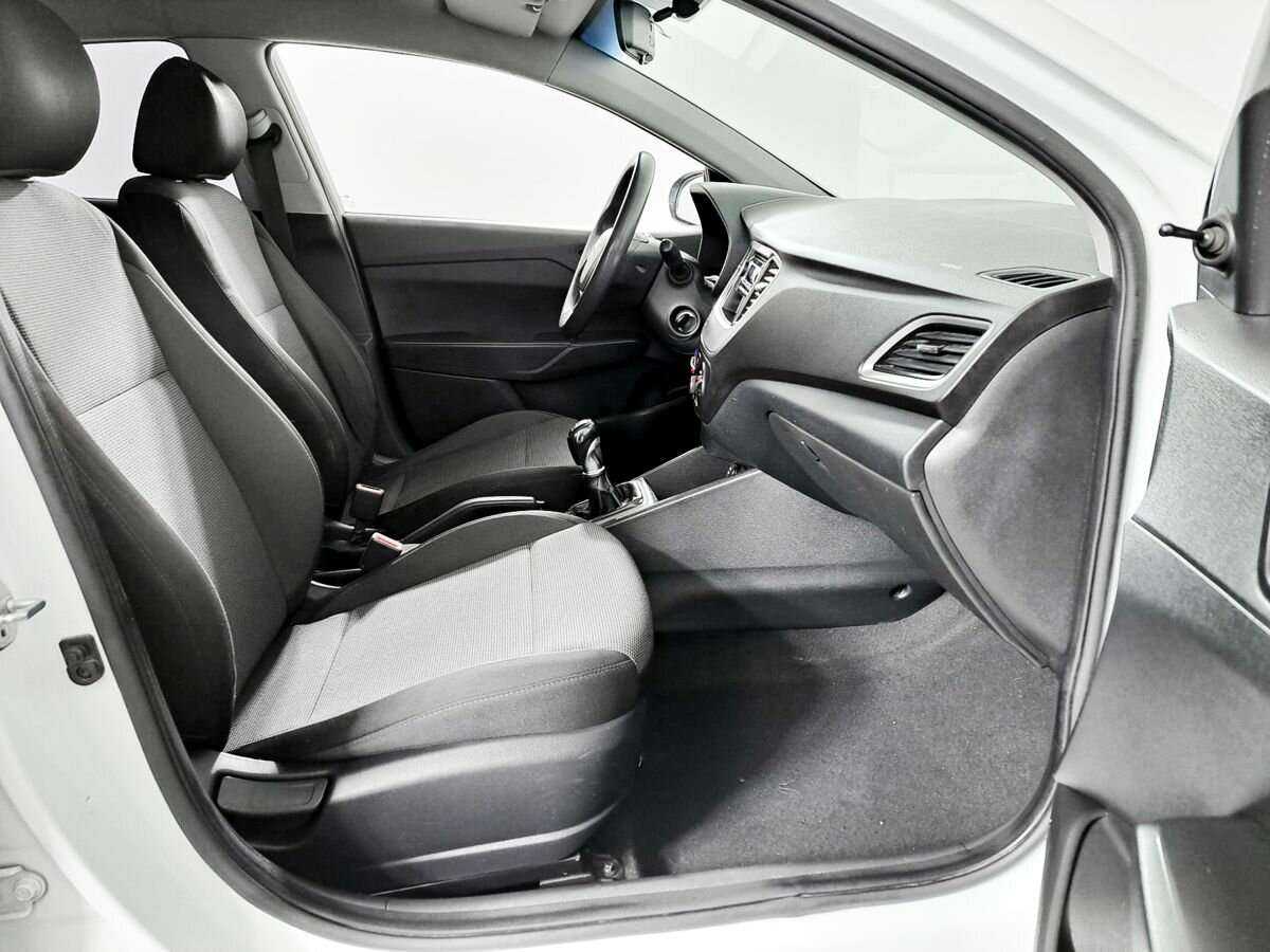 Hyundai Solaris б/у, 2017, Механическая. Фото: #8