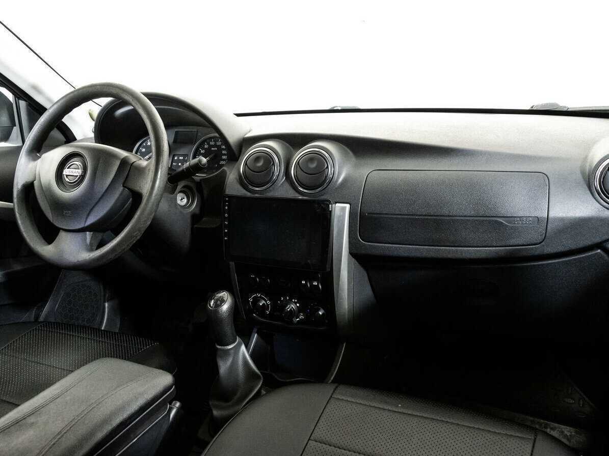 Nissan Almera б/у, 2016, Механическая. Фото: #8