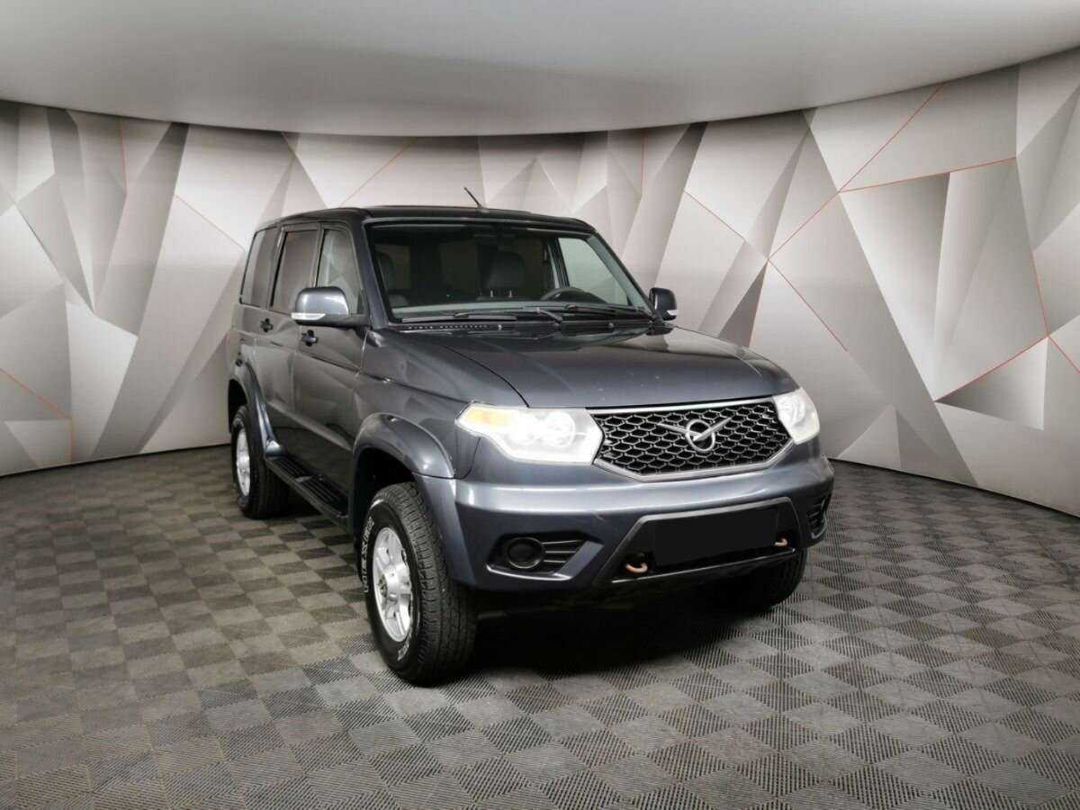 УАЗ Patriot б/у, 2016, Механическая. Фото: #2