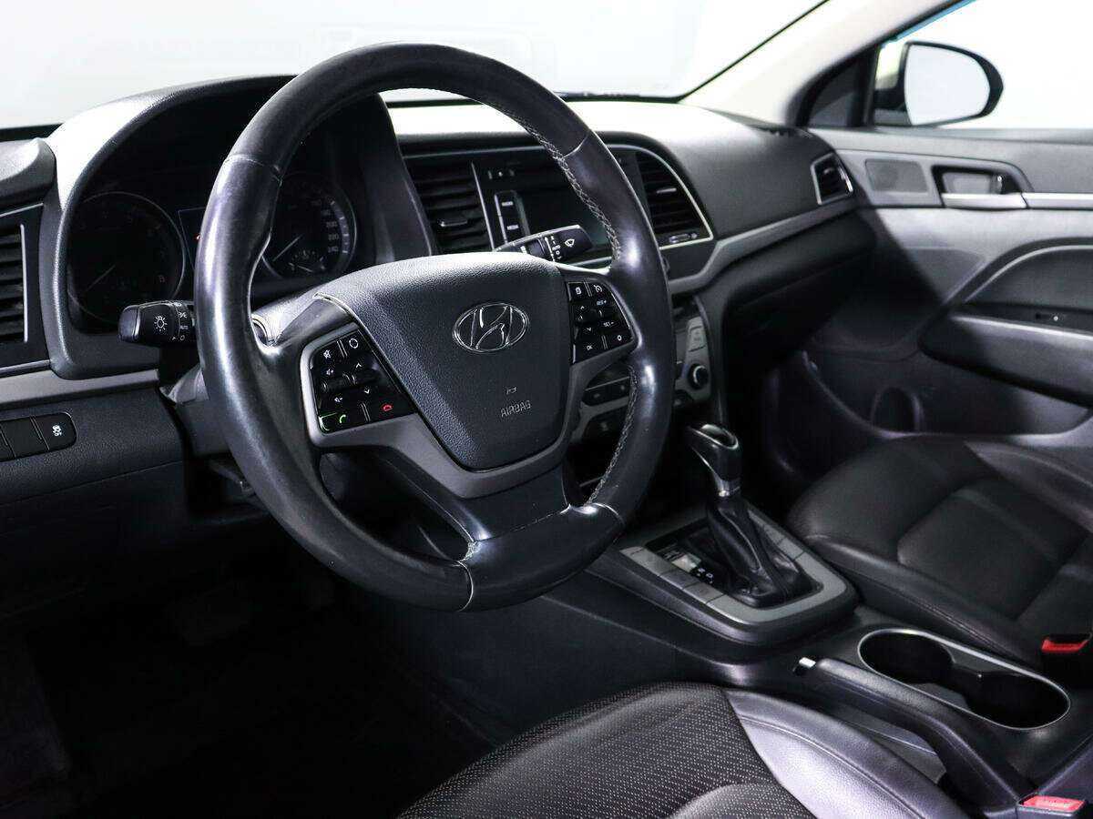 Hyundai Elantra б/у, 2018, Автоматическая. Фото: #6