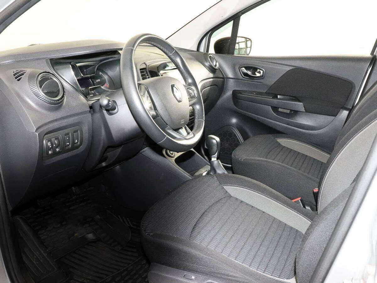 Renault Kaptur б/у, 2017, Автоматическая. Фото: #7