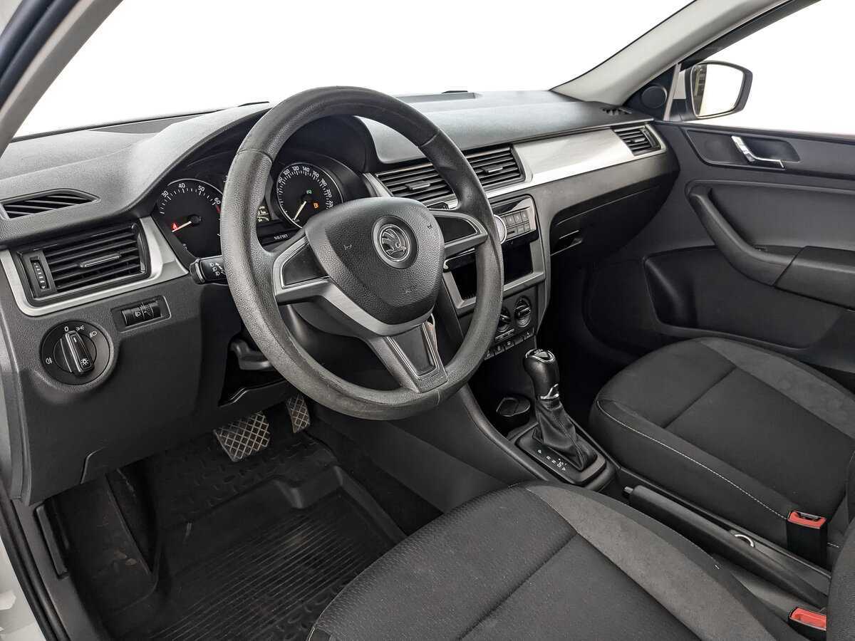 Skoda Rapid б/у, 2015, Роботизированная. Фото: #10