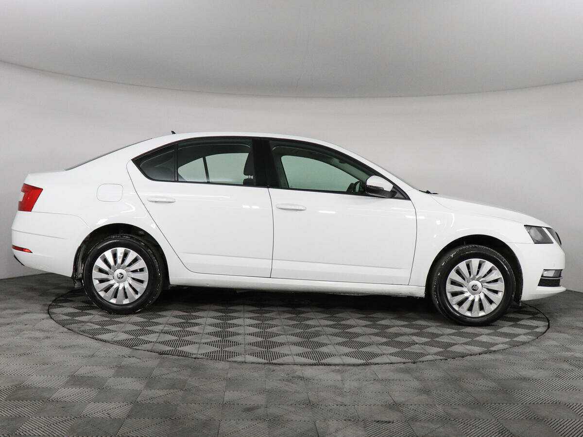 Skoda Octavia б/у, 2019, Автоматическая. Фото: #3