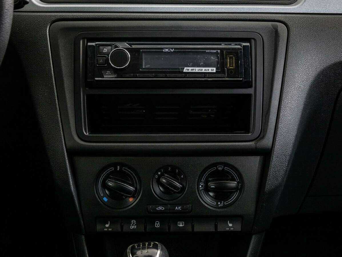 Skoda Rapid б/у, 2017, Механическая. Фото: #11