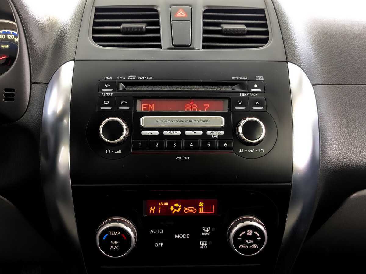 Suzuki SX4 б/у, 2012, Механическая. Фото: #14