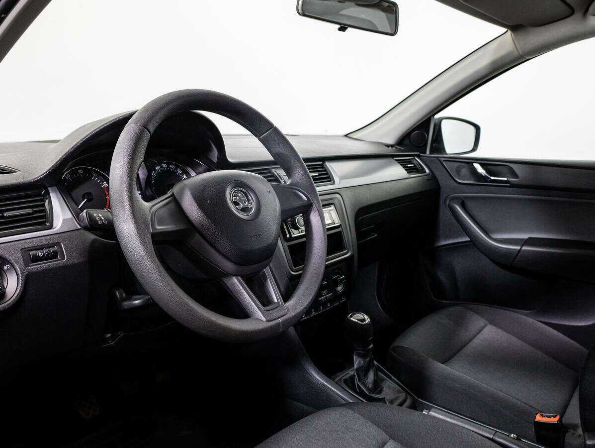 Skoda Rapid б/у, 2017, Механическая. Фото: #8