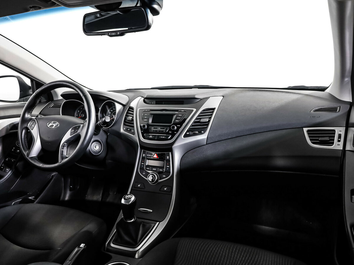 Hyundai Elantra б/у, 2015, Механическая. Фото: #6