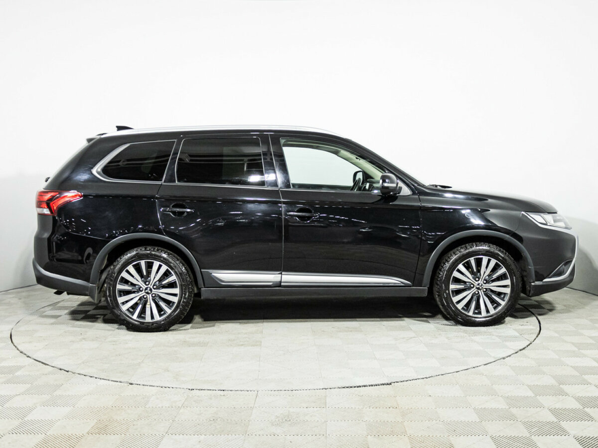 Mitsubishi Outlander б/у, 2018, Вариатор. Фото: #3