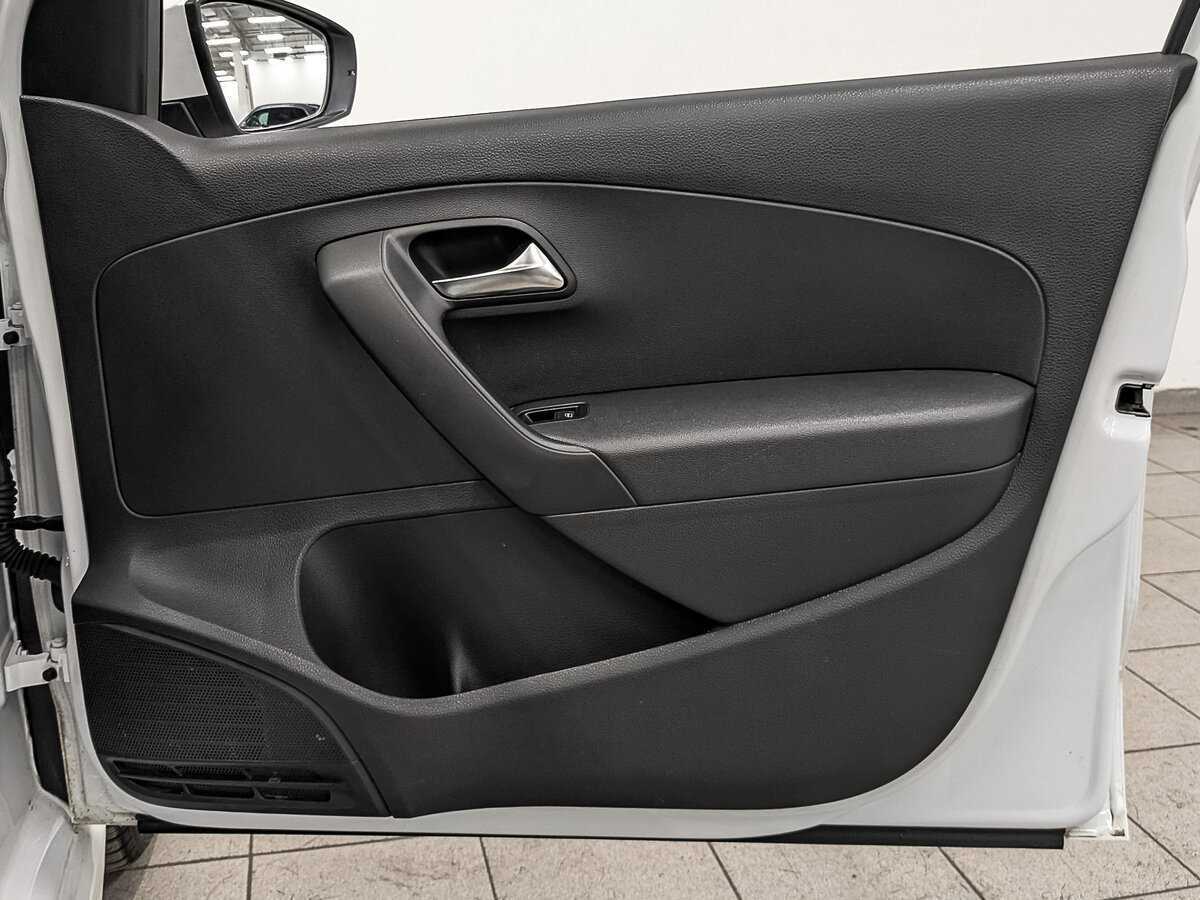 Volkswagen Polo б/у, 2018, Механическая. Фото: #24