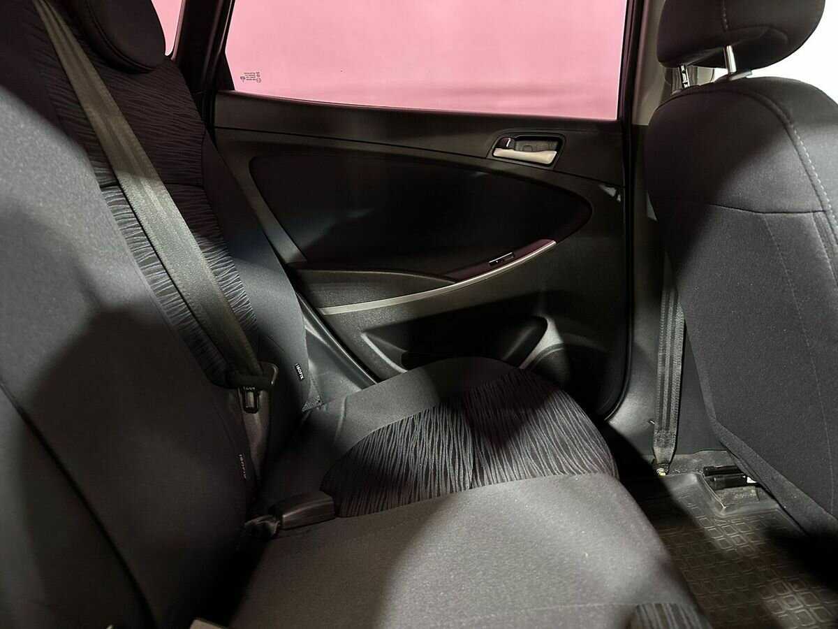 Hyundai Solaris б/у, 2015, Механическая. Фото: #10