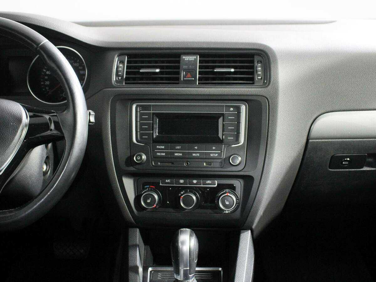 Volkswagen Jetta б/у, 2016, Роботизированная. Фото: #12