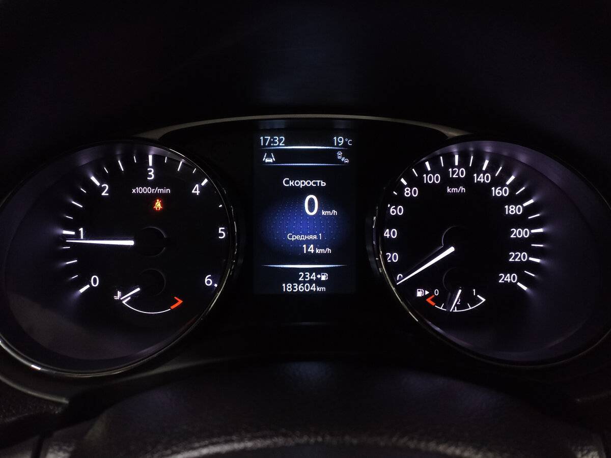 Nissan X-Trail б/у, 2015, Механическая. Фото: #12