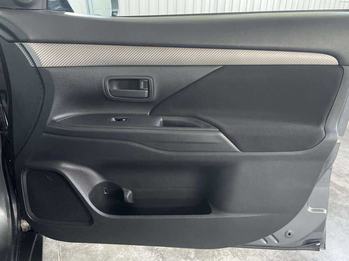 Mitsubishi Outlander б/у, 2018, Вариатор. Фото: #20