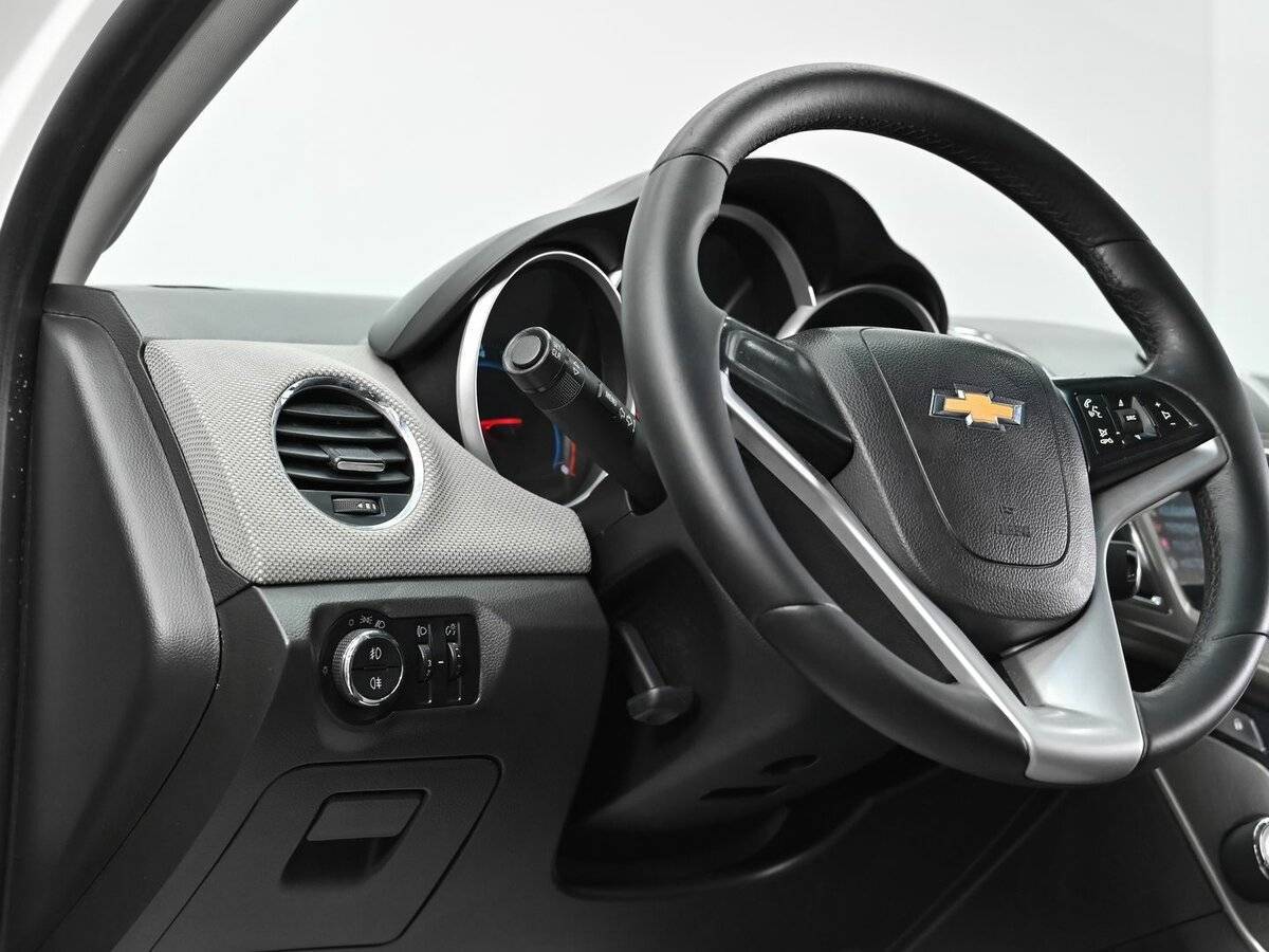 Chevrolet Cruze б/у, 2013, Механическая. Фото: #8