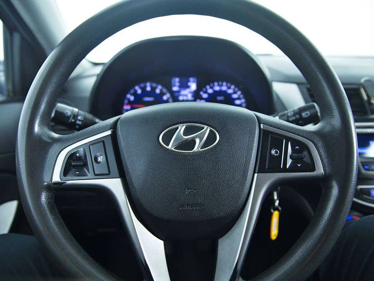 Hyundai Solaris б/у, 2015, Механическая. Фото: #12