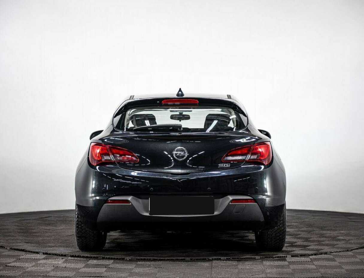 Opel Astra б/у, 2013, Механическая. Фото: #4