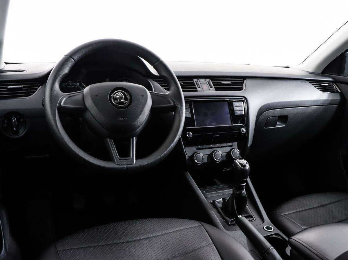 Skoda Octavia б/у, 2018, Механическая. Фото: #8