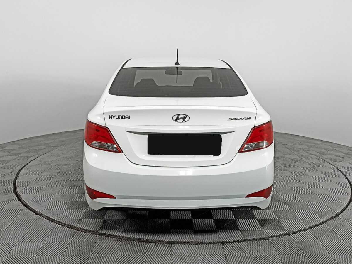 Hyundai Solaris б/у, 2015, Механическая. Фото: #4