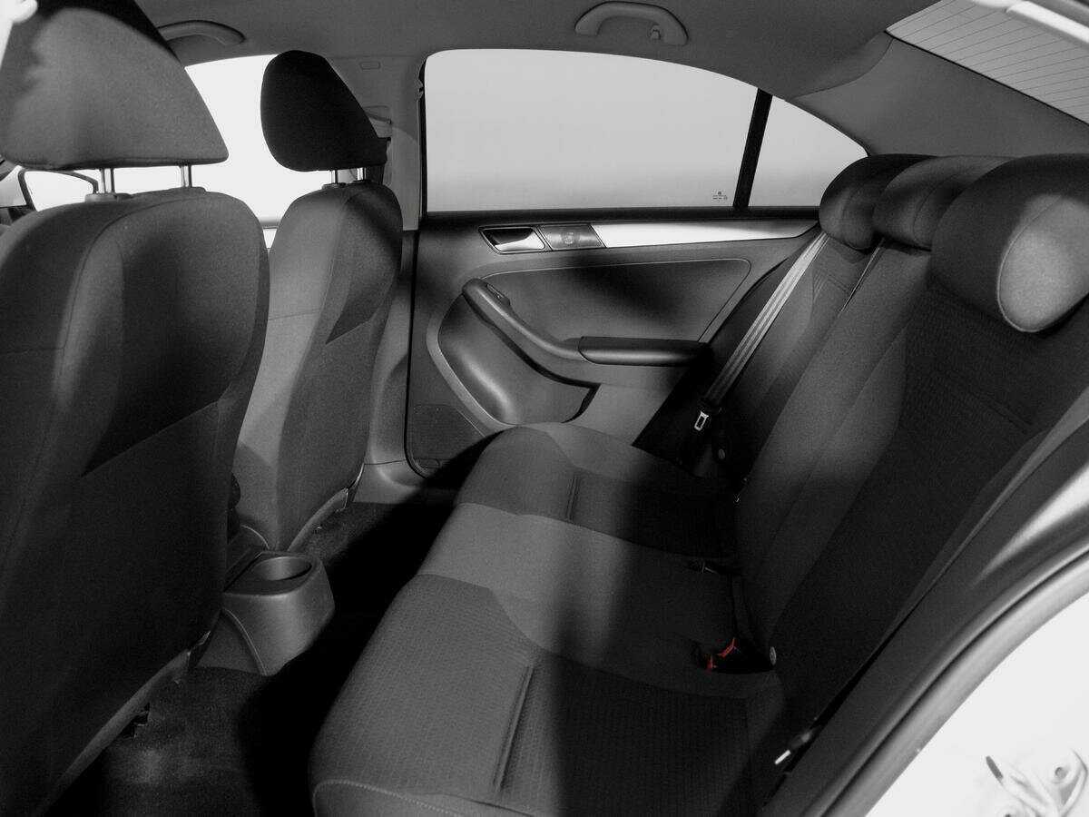 Volkswagen Jetta б/у, 2016, Механическая. Фото: #9