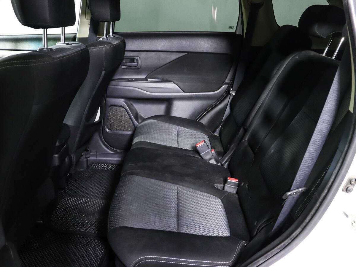 Mitsubishi Outlander б/у, 2018, Вариатор. Фото: #7