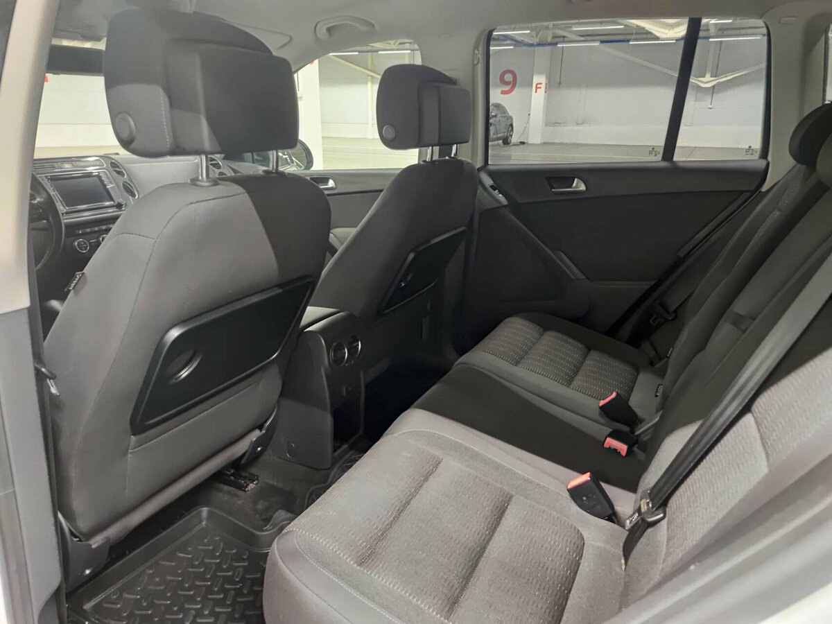 Volkswagen Tiguan б/у, 2016, Автоматическая. Фото: #11