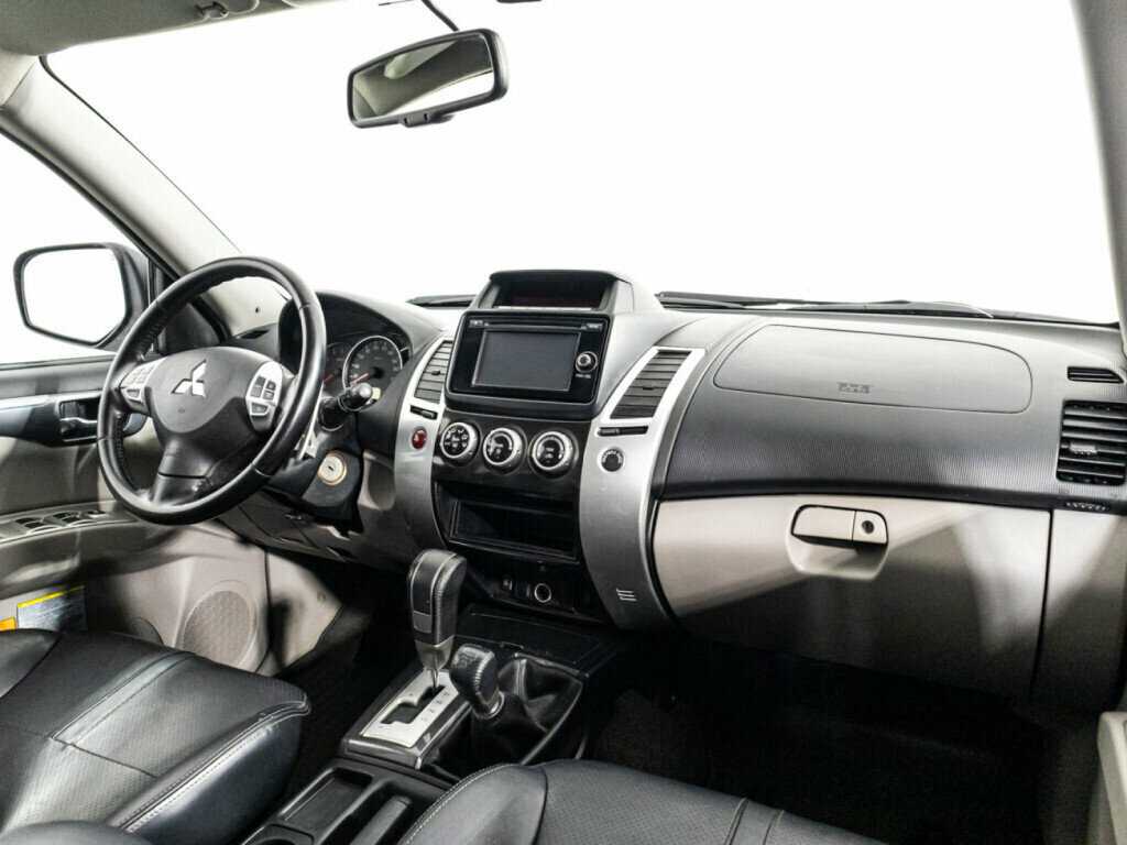Mitsubishi Pajero Sport б/у, 2014, Автоматическая. Фото: #8