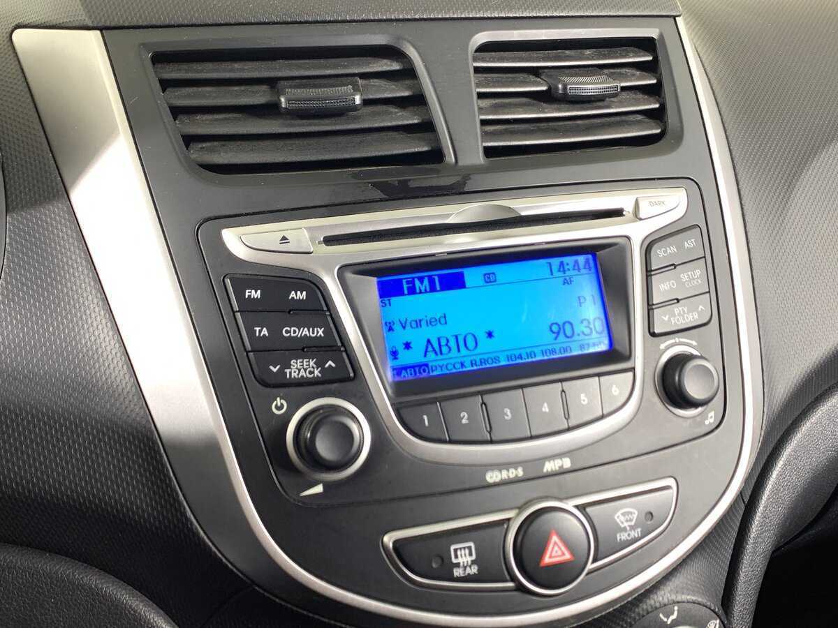 Hyundai Solaris б/у, 2012, Автоматическая. Фото: #12