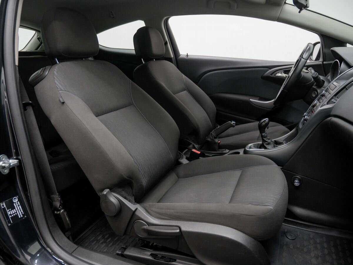 Opel Astra б/у, 2013, Механическая. Фото: #6