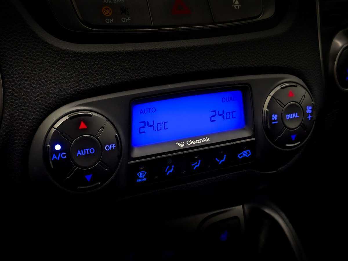 Hyundai ix35 б/у, 2013, Автоматическая. Фото: #21