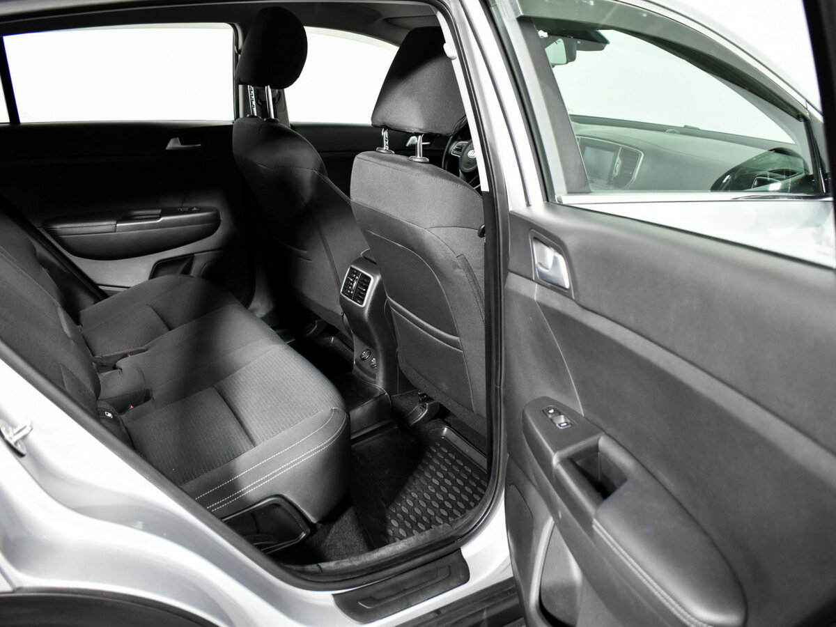 Kia Sportage б/у, 2017, Автоматическая. Фото: #11