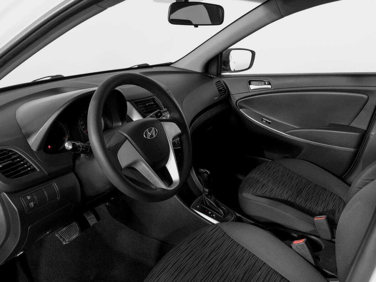 Hyundai Solaris б/у, 2015, Автоматическая. Фото: #14