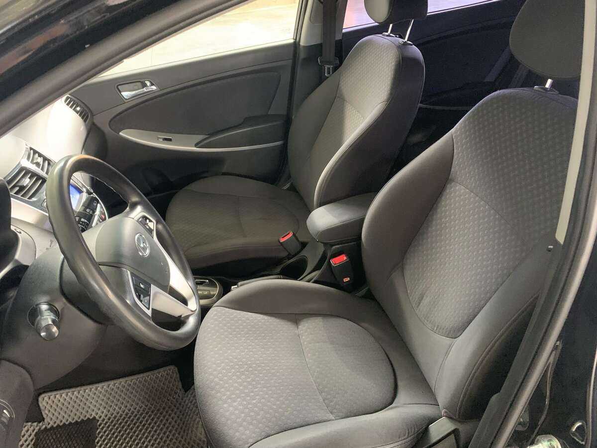 Hyundai Solaris б/у, 2012, Автоматическая. Фото: #9