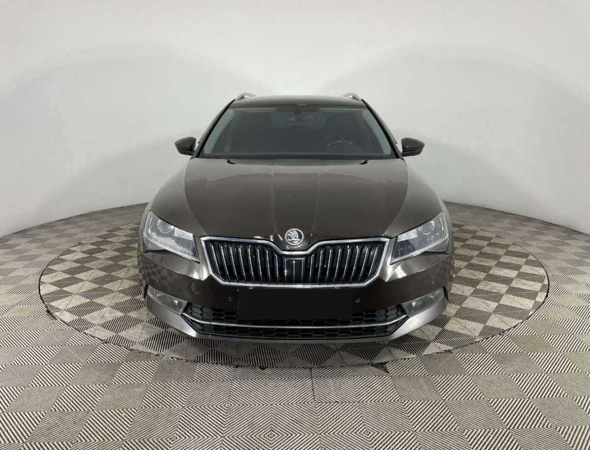 Skoda Superb б/у, 2016, Механическая. Фото: #0