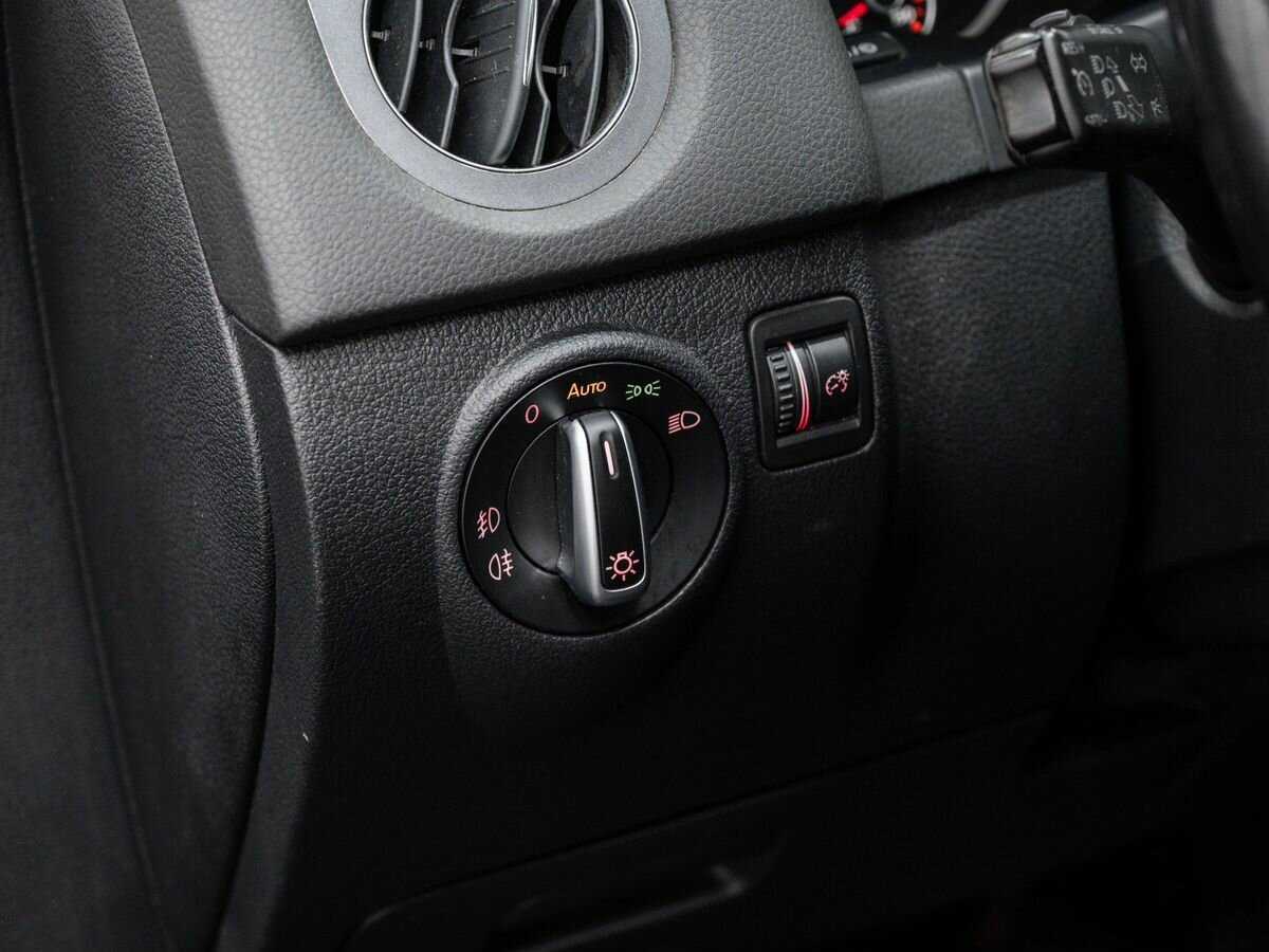 Volkswagen Tiguan б/у, 2013, Автоматическая. Фото: #14