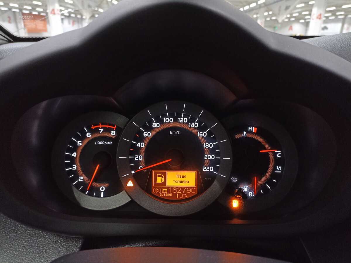 Toyota RAV4 б/у, 2012, Механическая. Фото: #12