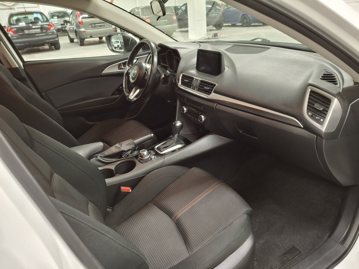 Mazda 3 б/у, 2018, Автоматическая. Фото: #10