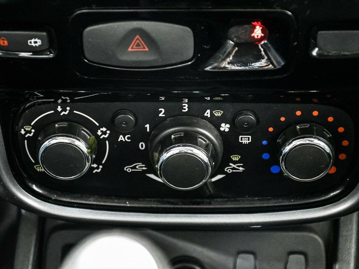 Renault Duster б/у, 2013, Механическая. Фото: #13