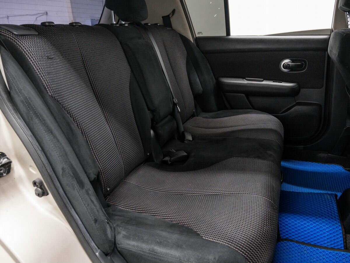 Nissan Tiida б/у, 2012, Механическая. Фото: #9