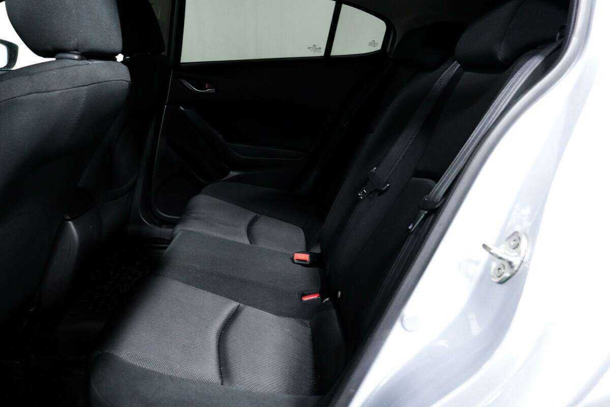 Mazda 3 б/у, 2016, Автоматическая. Фото: #11