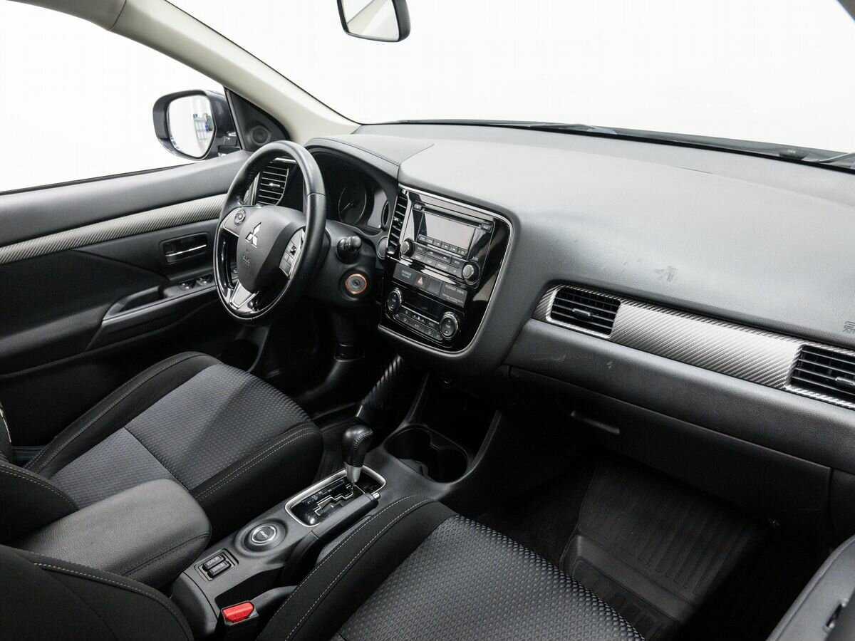 Mitsubishi Outlander б/у, 2016, Вариатор. Фото: #8