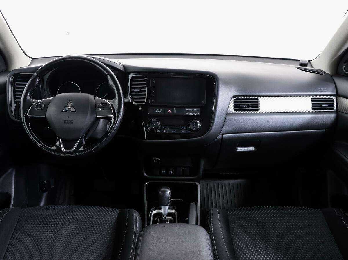 Mitsubishi Outlander б/у, 2018, Вариатор. Фото: #7