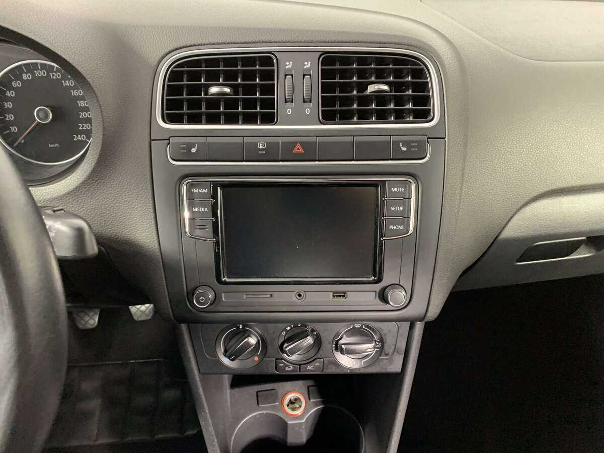 Volkswagen Polo б/у, 2012, Механическая. Фото: #12