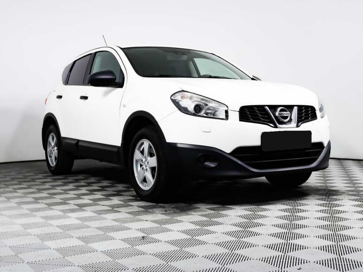Nissan Qashqai б/у, 2012, Механическая. Фото: #2
