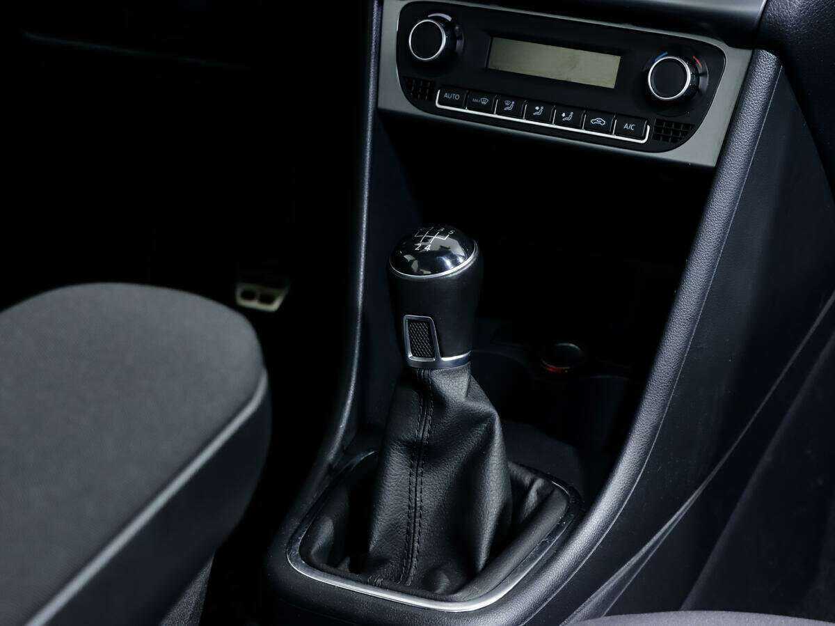 Volkswagen Polo б/у, 2016, Механическая. Фото: #12