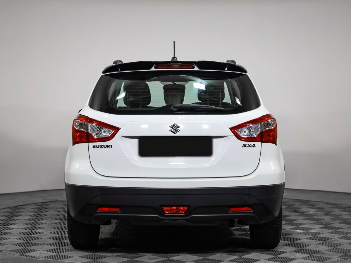 Suzuki SX4 б/у, 2017, Механическая. Фото: #4