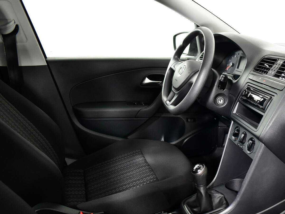 Volkswagen Polo б/у, 2015, Механическая. Фото: #8